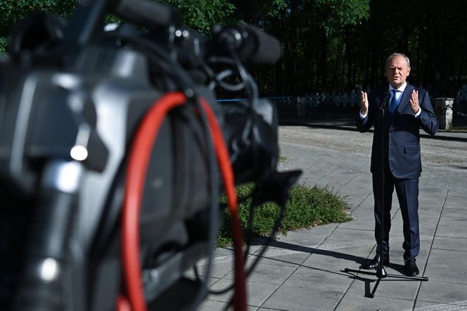 Donald Tusk stanowczo: "Musimy stać za polskimi żołnierzami"