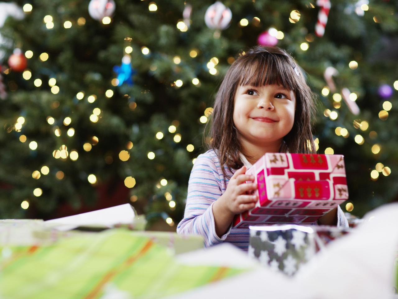 Prezenty bożonarodzeniowe: o czym marzą dzieci? Poznaj wyniki badania!