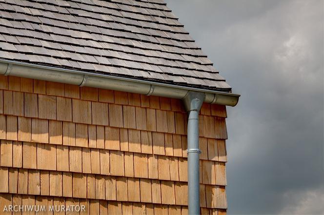 Gonty drewniany na dachu i elewacji