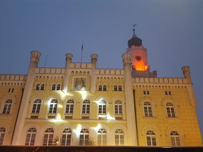 Tłumy na otwarciu lodowiska we Wschowie