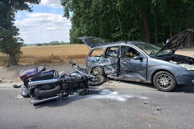 W wypadku w powiecie łosickim ucierpieli kierowca i pasażerka motocykla