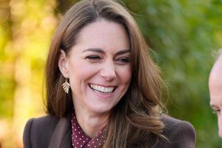 Pierwsze wyjście Kate Middleton po zakończeniu chemioterapii. Posyłała uśmiechy u boku księcia Williama