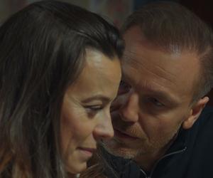 M jak miłość, odcinek 1723: Tak Andrzej uwiedzie Magdę w siedlisku! Nie będzie mogła mu się oprzeć - ZDJĘCIA, WIDEO