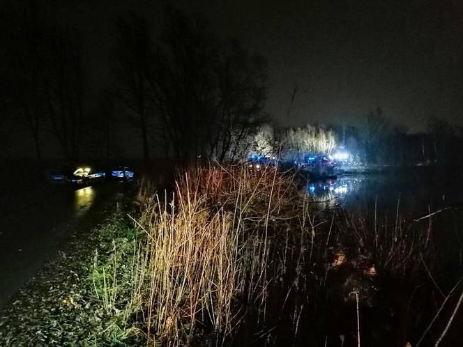 Nowy Sącz: ZAGINĘŁA młoda kobieta. Trwa przeszukiwanie okolicznych stawów 