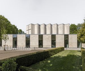 Højvangen Church, Henning Larsen 