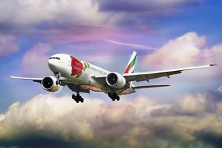 Emirates zwiększa liczbę połączeń do Barcelony, uruchamiając trzeci lot dziennie 