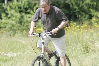  Prezydent Bronisław Komorowski na rowerowej przejażdżce w Budzie Ruskiej  