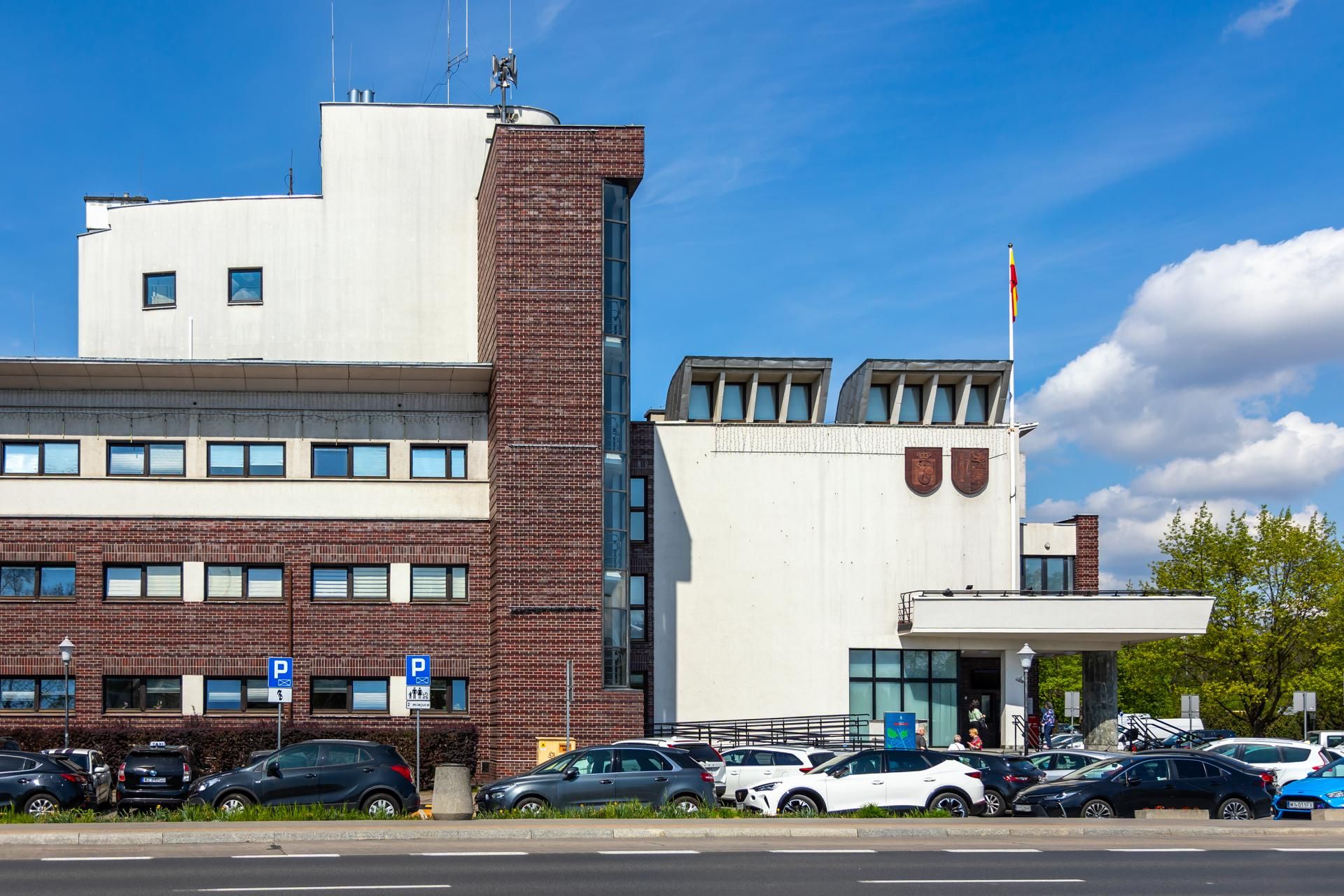 Ratusz dzielnicy Białołęka w Warszawie