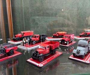 Miniaturowe samochody w Miasteczku Galicyjskim w Nowym Sączu