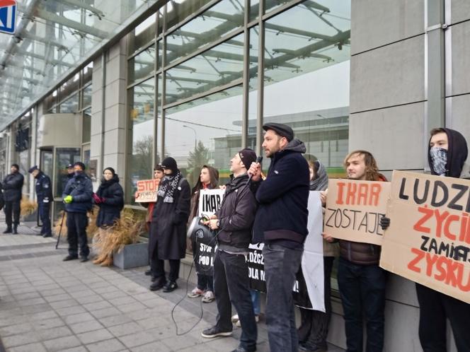 Protest przeciwko wysiedleniu uchodźców z Ukrainy i prywatyzacji Ikara