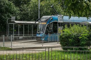 Boże Ciało 2025 i długi weekend we Wrocławiu. Jak będą kursowały tramwaje i autobusy? 
