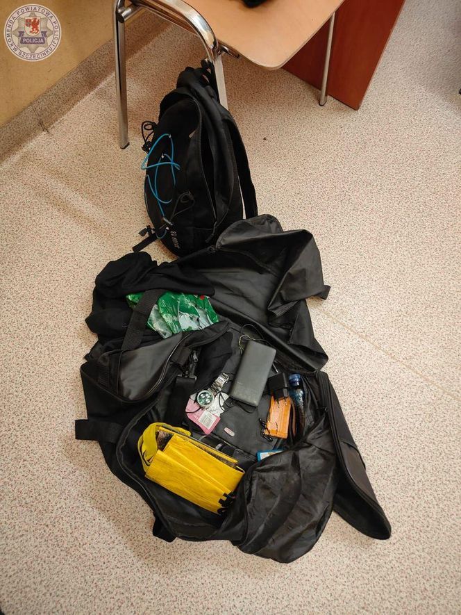 Złodziej na rowerze wyrwał plecak kobiecie