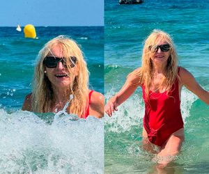 Monika Olejnik niczym Wenus! Wynurzyła się z wody w czerwonym kostiumie kąpielowym, choć wcale nie pływała