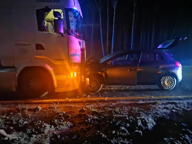 Wypadek na DK 10 w Białych Błotach! Spore utrudnienia dla kierowców [ZDJĘCIA] 