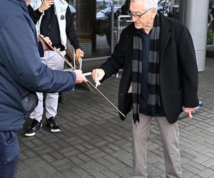 Robert De Niro już w Polsce. Aktor przyłapany na lotnisku w Warszawie