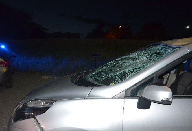 17-latek na hulajnodze w ciężkim stanie po zderzeniu z autem. Lądował helikopter LPR