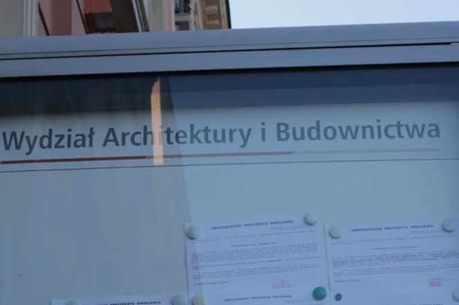 Organy administracji architektoniczno-budowlanej