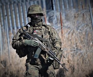 Polska nie planuje interwencji zbrojnej na Ukrainie. DORSZ dementuje fake newsy
