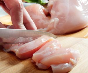 Polacy tak przygotowują kurczaka od lat. Biotechnolog łapie się za głowę