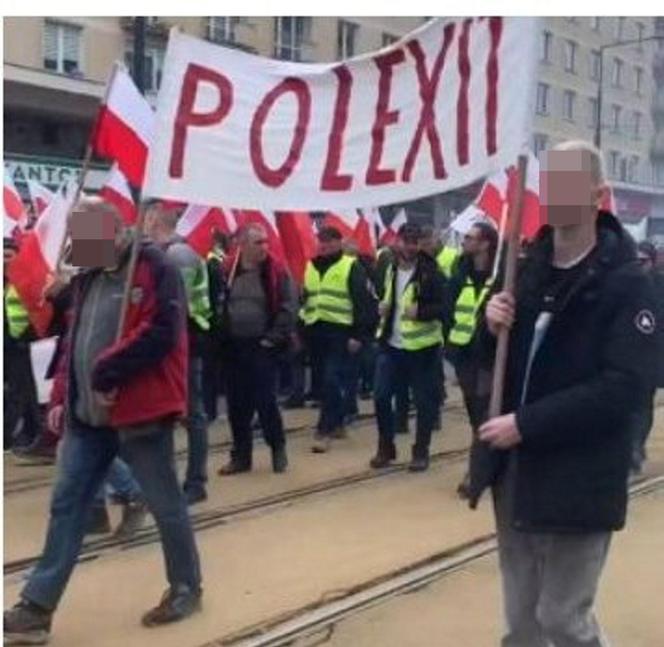 Skandaliczny banner na proteście