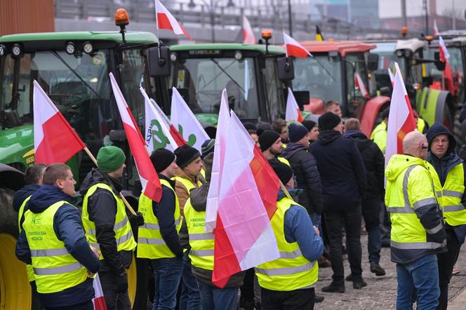 Protest rolników przed Urzędem Wojewódzkim w Gdańsku