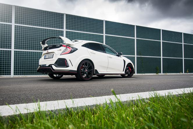 Honda Civic Type R 2.0 i-VTEC Turbo 320 KM