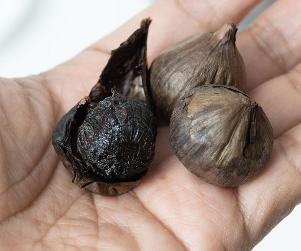 Wygląda jak zepsuty, ale to najzdrowszy rodzaj. Czarny czosnek chroni przed nowotworami