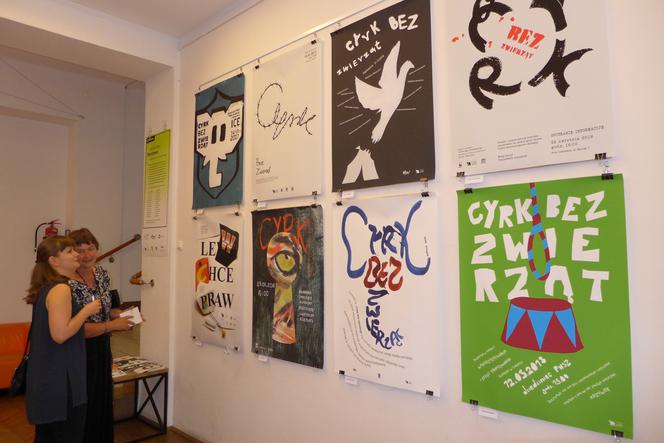 Autorami plakatów są studenci grafiki z Tarnowa