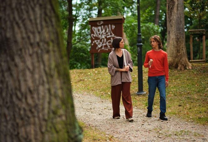 "Pierwsza miłość" streszczenia odcinków 4095-4099. Filip poznaje nazwisko dawcy szpiku dla Angeliki. Jest w szoku