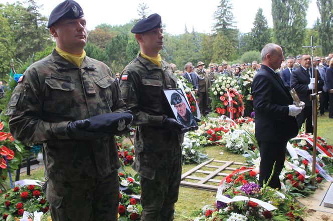 Tu pochowali gen. Waldemara Skrzypczaka 