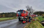 Dachowanie osobówki w Kotłowie! Trzy osoby ranne, na miejscu śmigłowiec LPR [ZDJĘCIA] 