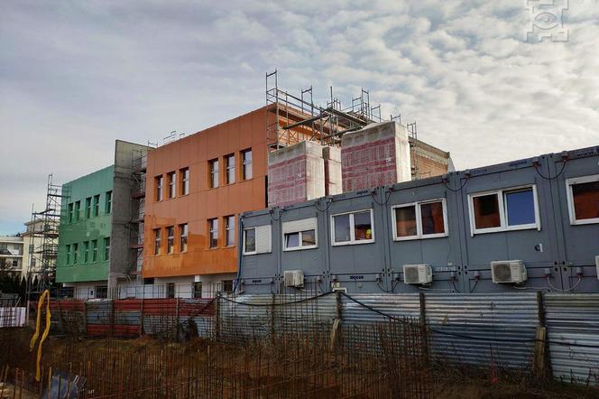 Budowa szkoły przy Berylowej w Lublinie za ponad 70 mln zł. Trwa meblowanie