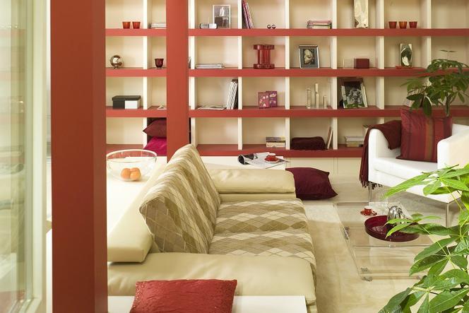 Jak optycznie powiększyć salon