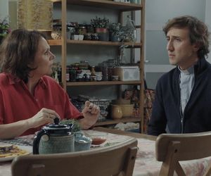 M jak miłość, odcinek 1886. Ksiądz Grzegorz (Paweł Janyst), Marysia (Małgorzata Pieńkowska)