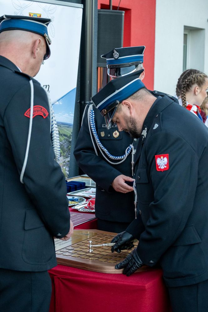 Jubileusz 100-lecia OSP Krzesk-Królowa Niwa uczczony przekazaniem jednostce nowego wozu strażackiego