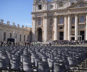 Pilny apel z Watykanu. Chodzi o chorego papieża Franciszka. Proszą o jedno!