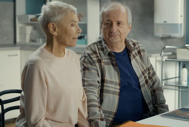 Barwy szczęścia, odcinek 3195: Krystyna (Hanna Bieluszko), Krzysztof Jaworski (Jacek Kałucki)