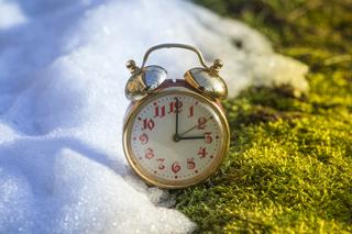 Czy będzie zmiana czasu na zimowy 2022? Kiedy przestawiamy zegarki i dlaczego to nie koniec?