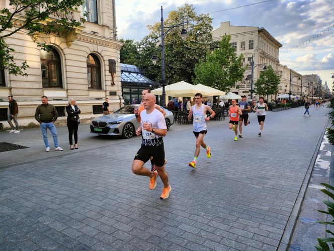 Rossmann Run 2025. Tłumy biegaczy wzięły udział w biegu ulicą Piotrkowską