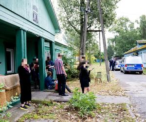 Chaos na Osiedlu Przyjaźń. Policja zatrzymała mieszkańca domku. „Wyciągnęli go siłą”