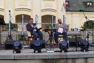Spotkanie autorskie Artura Ziontka i koncert siedleckich artystów przy fontannie 18.08.2021