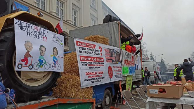 Protest rolników w woj. lubelskim. Rolnicy już czekają w Lublinie. Mamy zdjęcia!