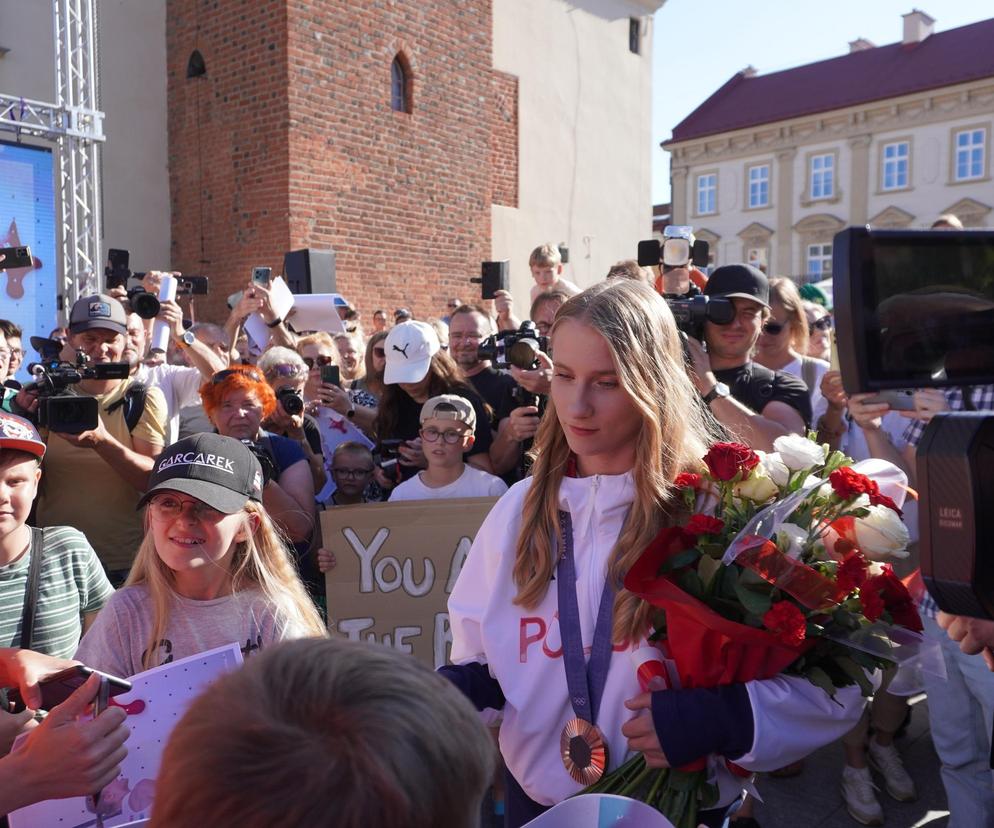 Tak mieszkańcy Tarnowa powitali Aleksandrę Kałucką, brązową medalistkę Igrzysk Olimpijskich w Paryżu!