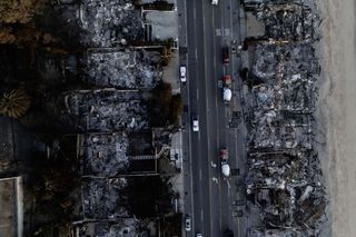 Strażacy walczą z pożarami w Kalifornii. 88 tysięcy osób objęto nakazem ewakuacji