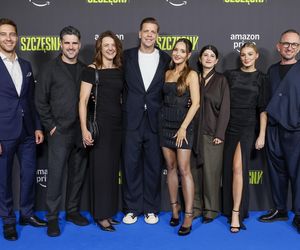 Premiera filmu Szczęsny. Tomasz Kot z synem, brata piłkarza z rodziną i Quebonafide z partnerką [GALERIA]