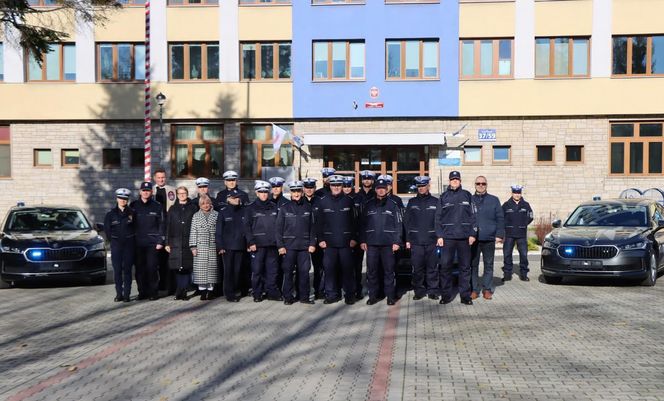 Nowe nieoznakowane radiowozy policji