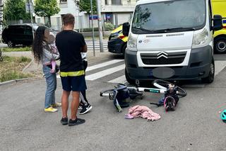 Dramat na przejściu dla pieszych, kobieta z 3-letnim dzieckiem wpadła pod busa! Na jezdni został bucik i kask