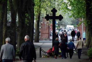 Szczecin: Koronawirus WYGRYWA z ważną doroczną tradycją na Cmentarzu Centralnym