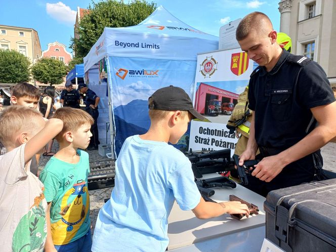 Trwają obchody Święta Policji w Lesznie. Świętują policjanci i policjantki