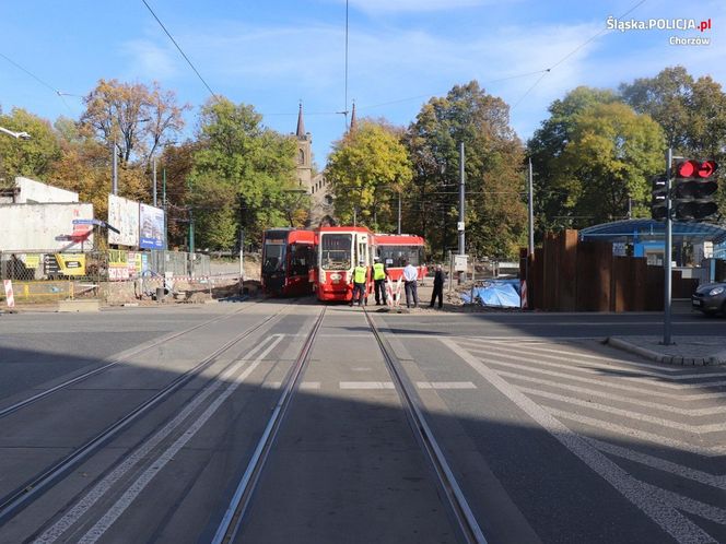 tramwaj potrącił nastolatków